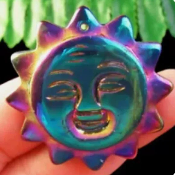 Bundle of 1 Carved Sun & 2 Carved Lotus Carp Beads / Pendants - Picture 3 of 7